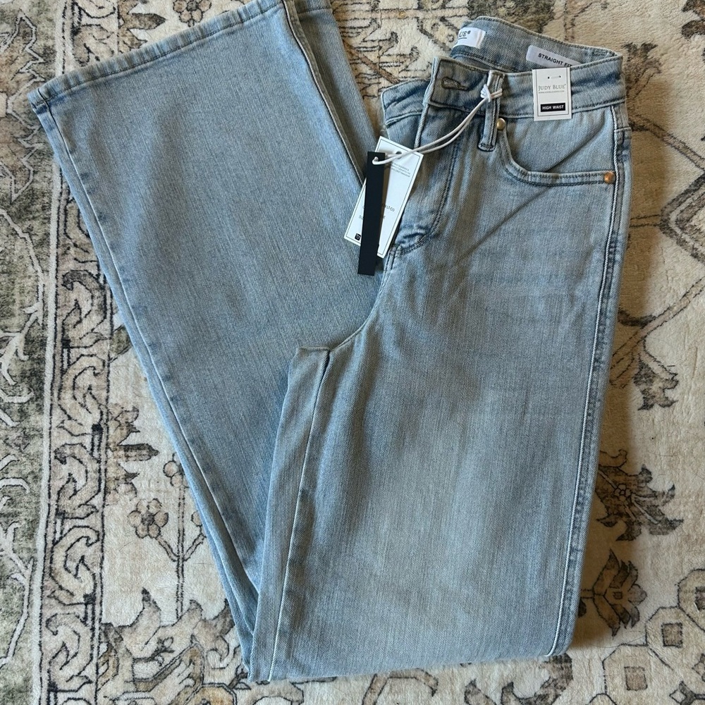 Judy Blue Women's Soft Blue Straight Leg Jeans